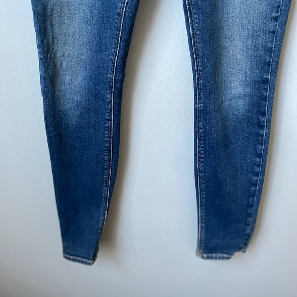 McGuire Medium Wash Skinny Jeans. Size 26 - Picture 2 of 9